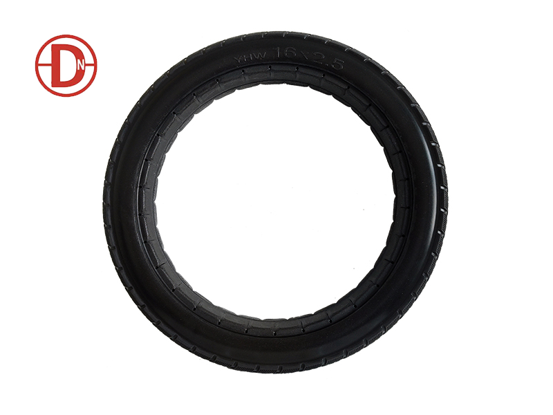 Polyurethane solid tire