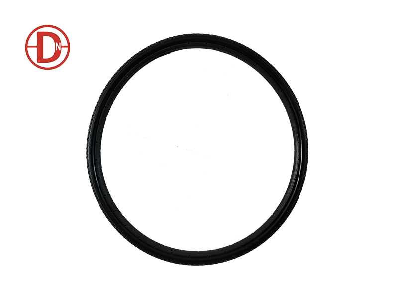 Polyurethane solid tire