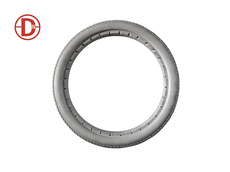 Polyurethane solid tire