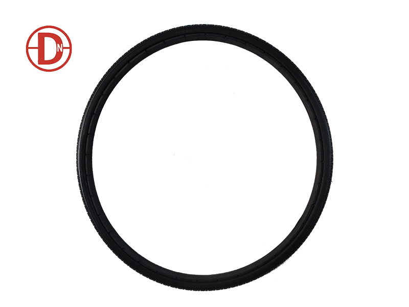 Polyurethane solid tire