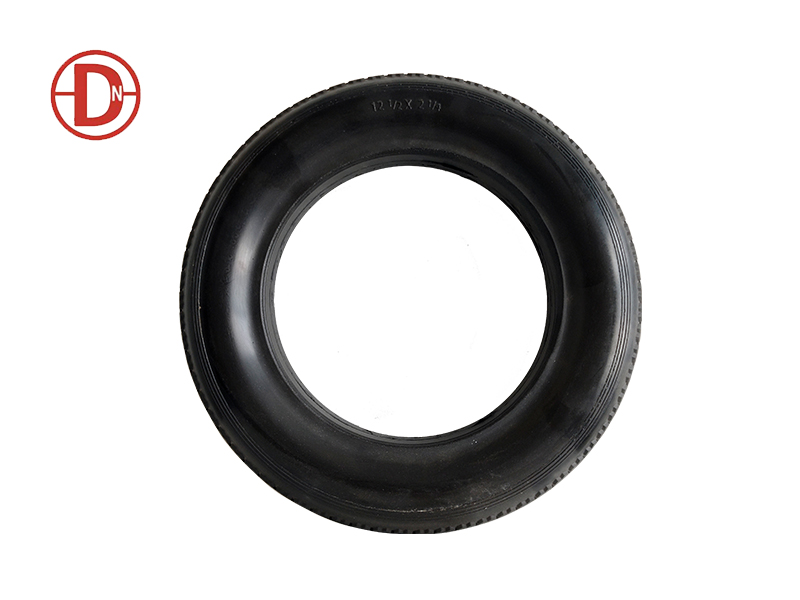 Polyurethane solid tire
